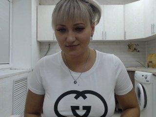 -Sexy-Blonde- bongacams