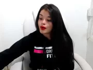 1_sweet_kisses chaturbate