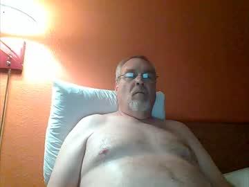 1hornybear666 chaturbate