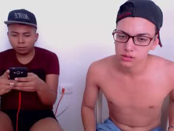 2hotlatinboys22 chaturbate