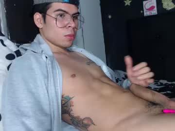 9incheslatindaviid chaturbate