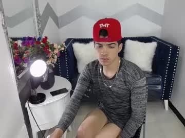 _andresito_19 chaturbate