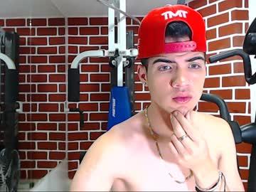 _andresito_19 chaturbate