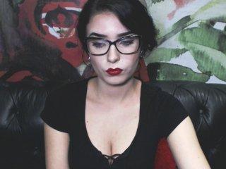 AdelynnLuxury bongacams