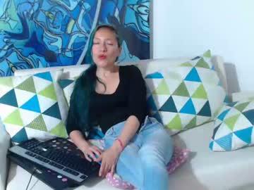 adhara_alaia chaturbate