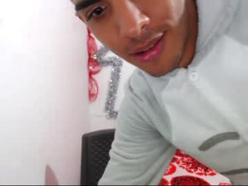 adryan_07 chaturbate