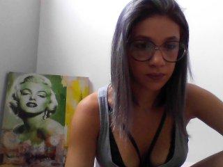 Alice-W bongacams