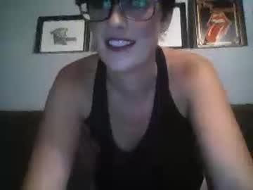 alyssaprettylilthing chaturbate