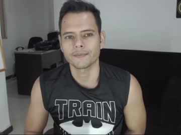 andrew_santamaria chaturbate