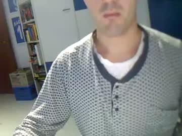 andrewgentle8 chaturbate