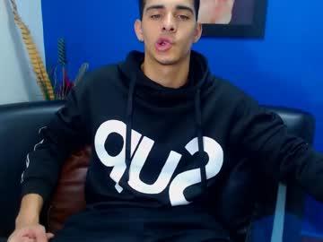 anthonyxxxhot chaturbate