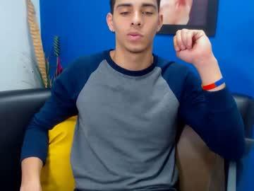 anthonyxxxhot chaturbate