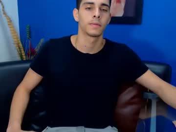 anthonyxxxhot chaturbate