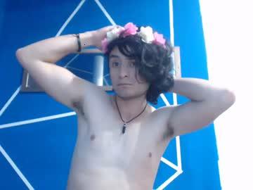 aron_gray chaturbate