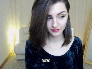 AveLily bongacams