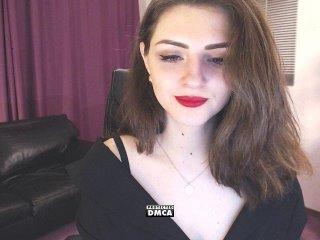 AveLily bongacams