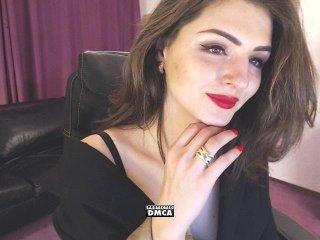 AveLily bongacams