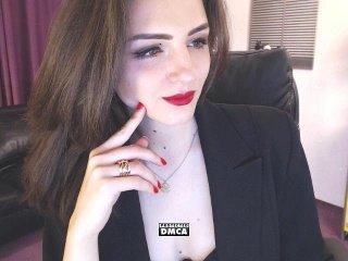 AveLily bongacams