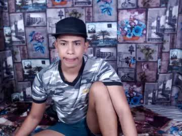 boy_cumhot12 chaturbate