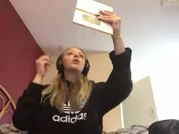 caprisun_queen420 chaturbate