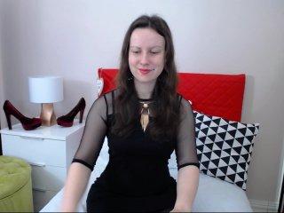 CarolineBB bongacams