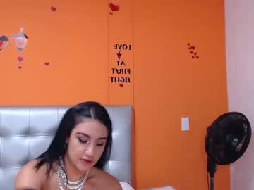 carolinajones08 chaturbate