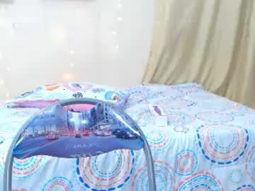 carolinesaenz23 chaturbate