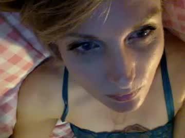 carolwings chaturbate