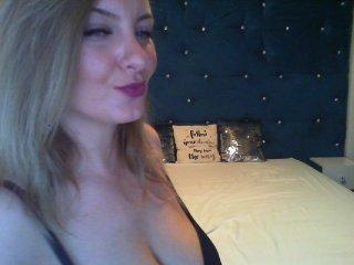 ChristinaHotX bongacams