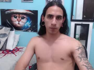 chriis_strokes chaturbate