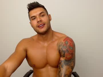 chrisbigmuscles chaturbate