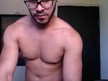 crixustoocum chaturbate