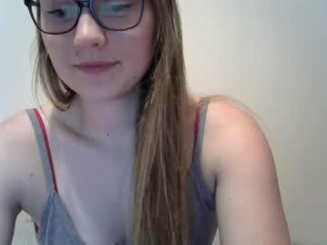 danielleland chaturbate