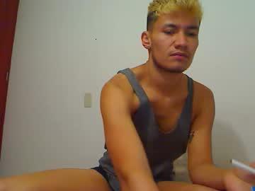 derekwilcoxx chaturbate