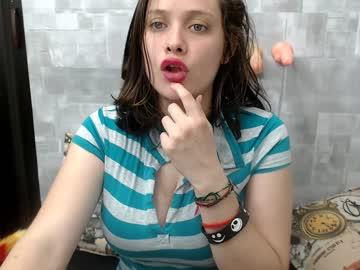 dora_18 chaturbate