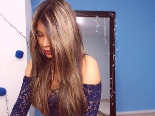 Emily-Evans- bongacams