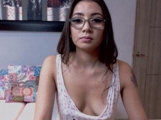 EmilyBankcraf bongacams