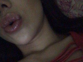 Emirindeqa24 bongacams