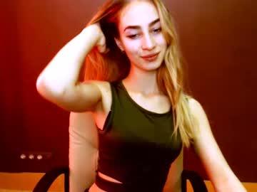 emilllyhooot chaturbate