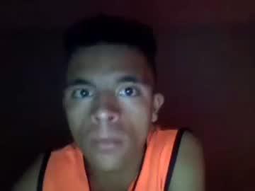 estiiven_18 chaturbate