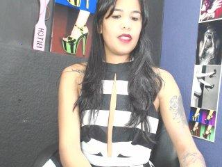 EvilNaomiX bongacams