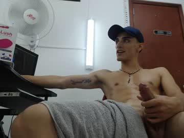 felipecollins19 chaturbate