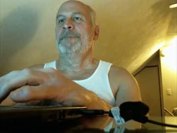 gentlegiant17 chaturbate