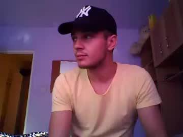 handsomekevinxoxo chaturbate