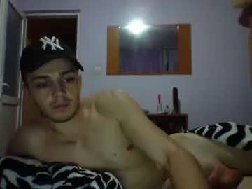 handsomekevinxoxo chaturbate