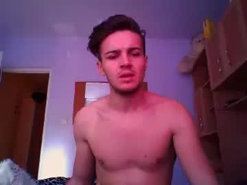 handsomekevinxoxo chaturbate