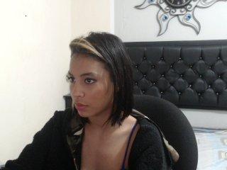 HilarySexxx bongacams