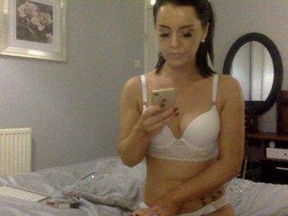 Hotslut33 bongacams