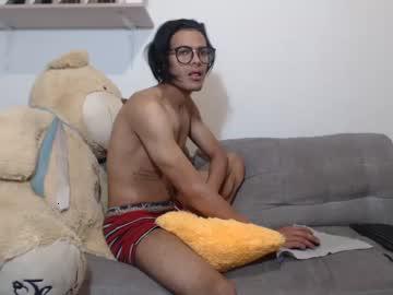 hotaaronn chaturbate