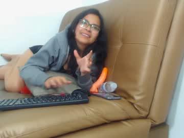 itzel_moon_07 chaturbate